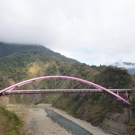 拉拉山周家渡假旅館 Hualing Eksteriør bilde